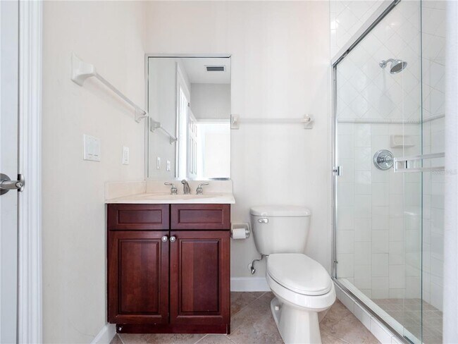 Building Photo - 488 Chelsea Ave