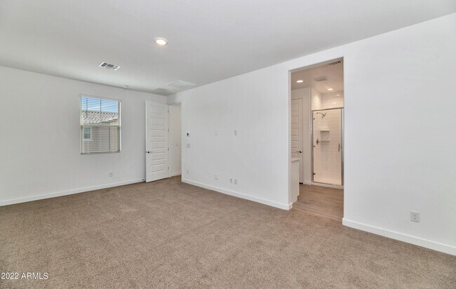 Building Photo - 9918 E Texas Ave