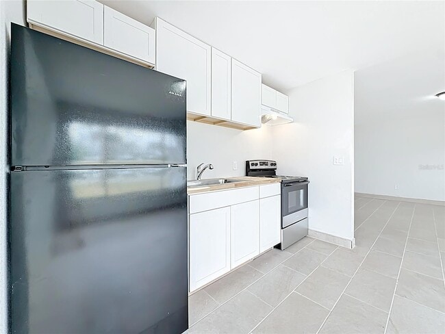 Building Photo - 497 Normandy Rd