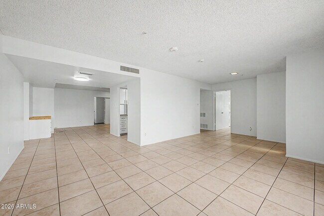 Building Photo - 4401 S Rita Ln