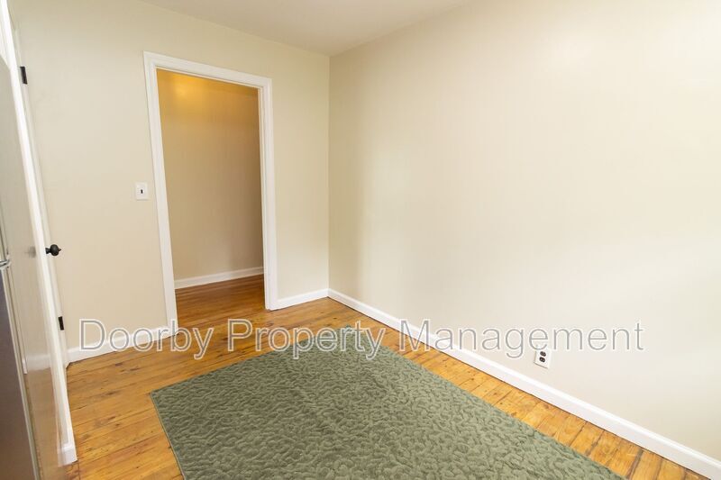 Building Photo - 116 Centro St