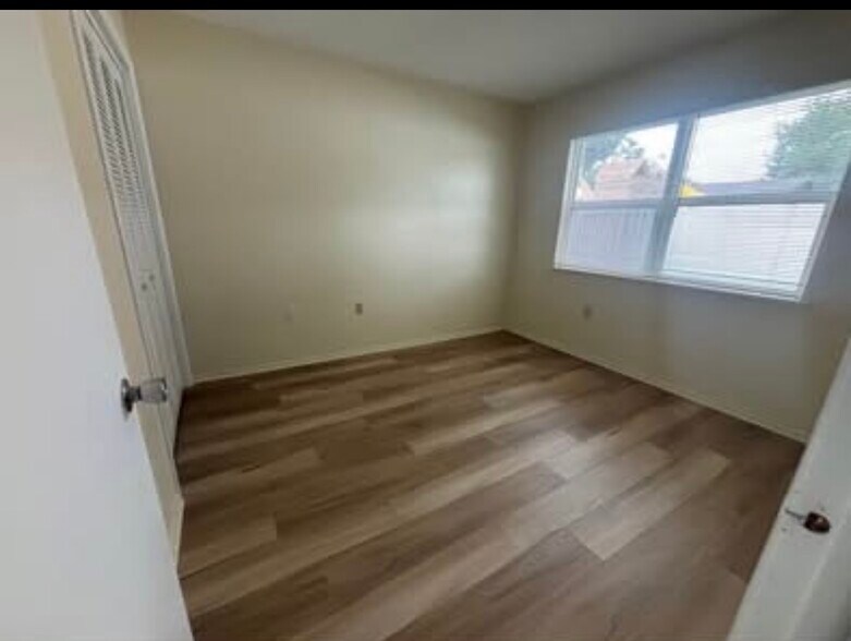 Building Photo - 6452 109th Ter N