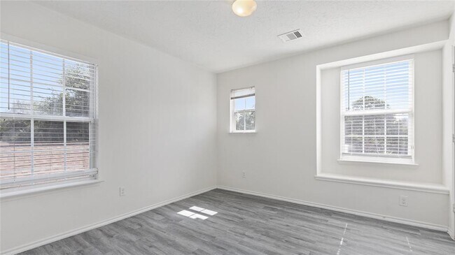 Building Photo - 13234 Skyview Landing Dr