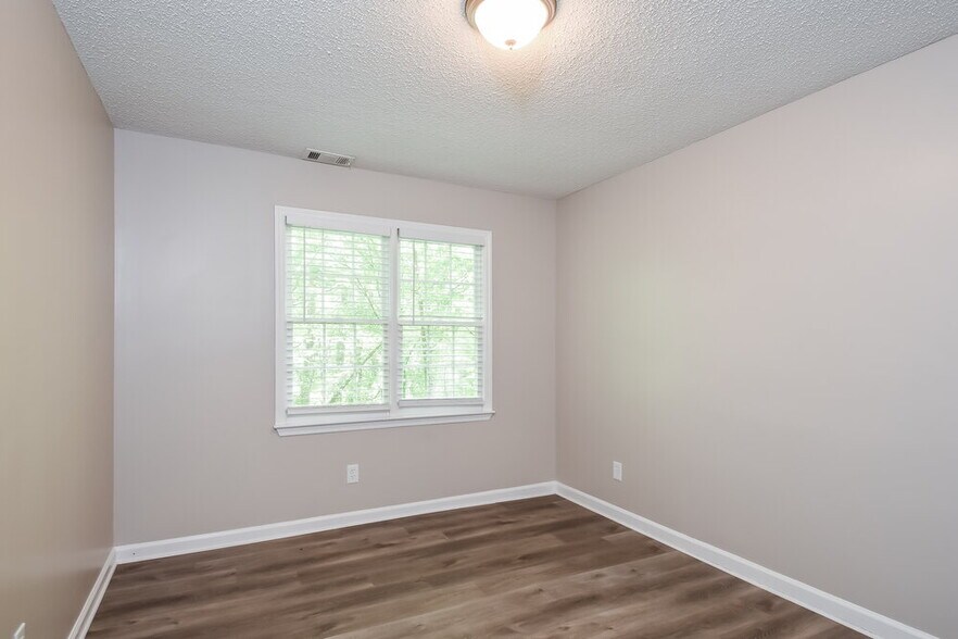 Building Photo - 3197 Petree Ct