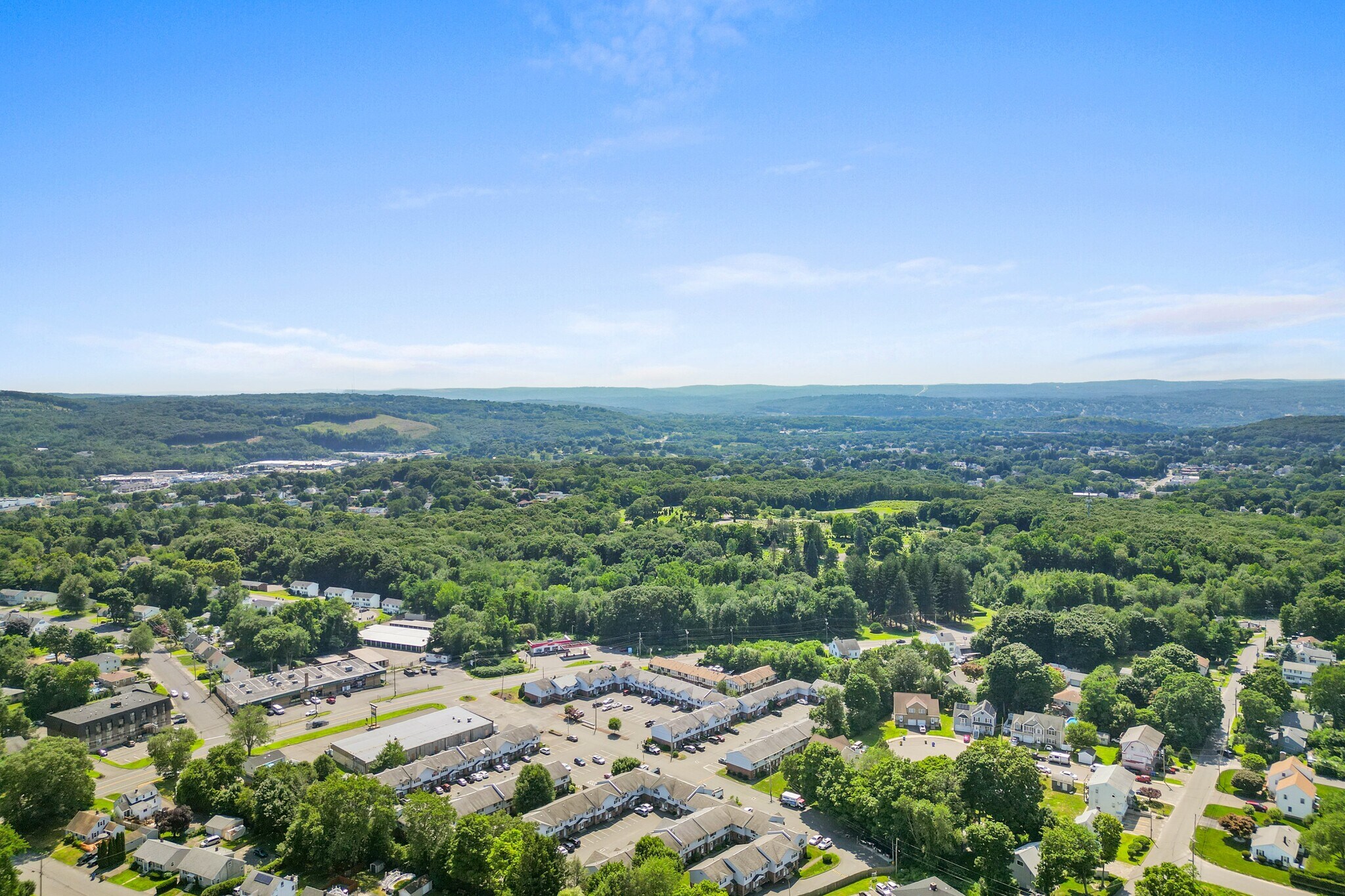 Building Photo - 975 Meriden Rd