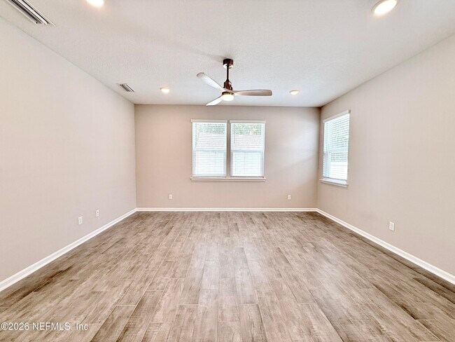 Building Photo - 878 Cedar Slough Dr