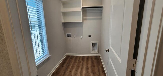 Building Photo - 652 Los Olives Ln