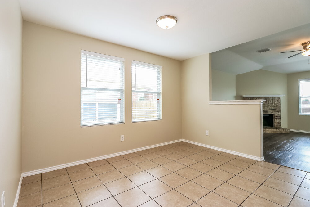 Building Photo - 636 Horn St