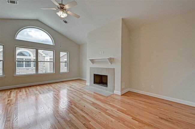 Building Photo - 11609 Main Cypress Dr