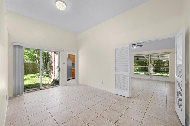Building Photo - 17402 Eastwood Cir
