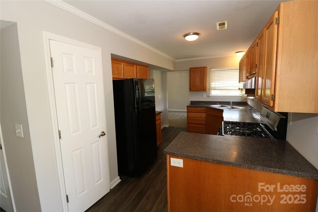 Building Photo - 7130 Lanark Ct