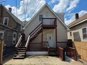 Building Photo - 415 Gostlin St