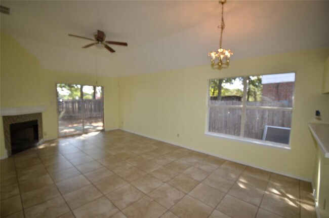 Building Photo - 4729 Castleman Dr
