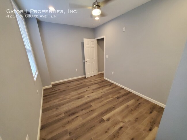 Building Photo - Large 1 Bedroom Apartment For Rent!