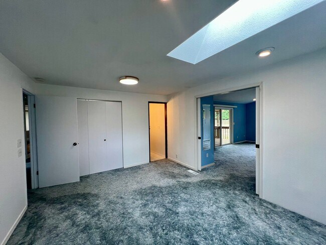 Building Photo - Spacious Home with Outbuildings on 2.3 Acres