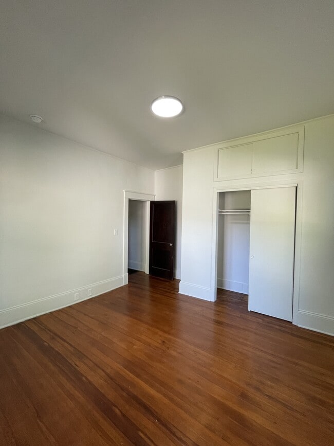 Building Photo - 5818 Savoy Ln