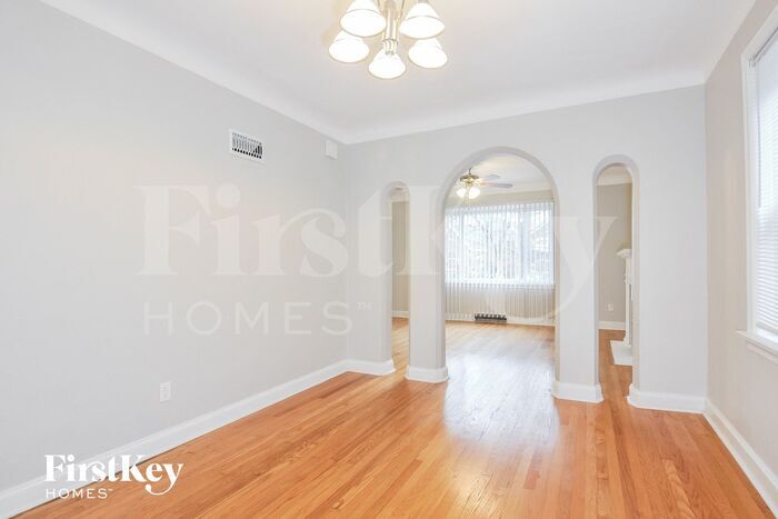 Building Photo - 5312 Delor St