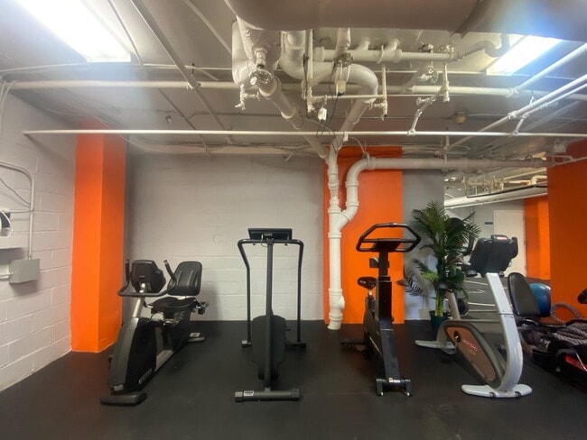 Building Photo - 10 Huron Ave