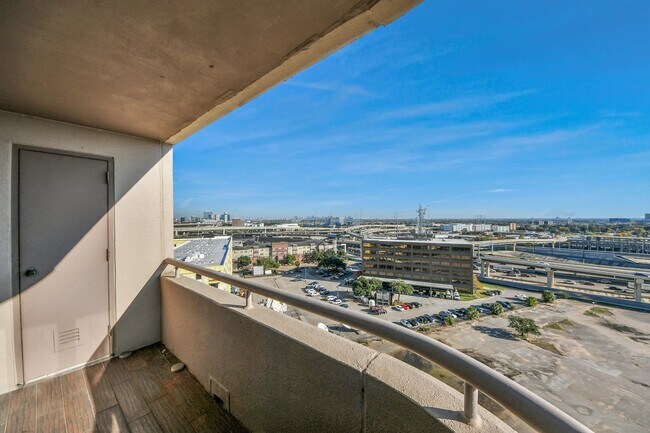 Building Photo - 3525 Sage Rd