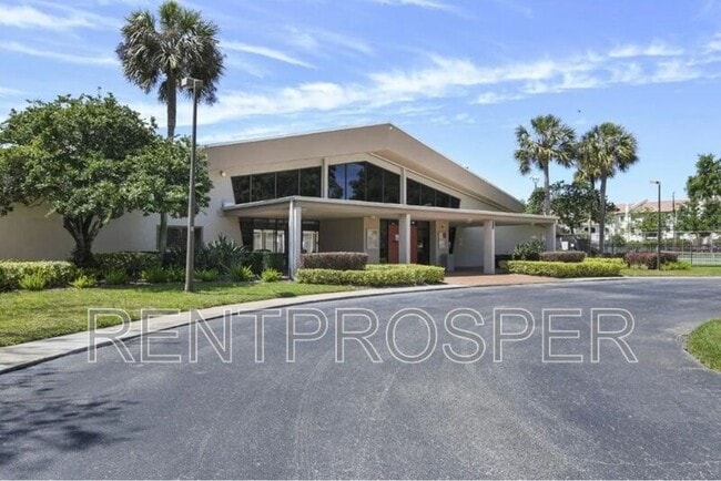 Building Photo - 3242 S Semoran Blvd