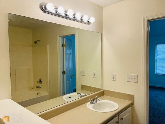 Building Photo - 4037 Ravenwood Ct