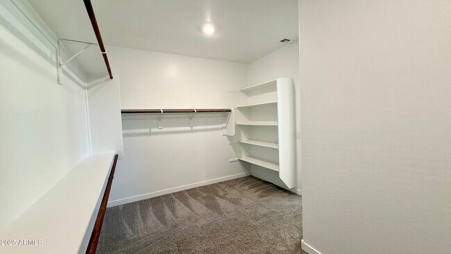 Building Photo - 1151 E Armstrong Wy