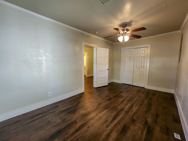 Building Photo - Newly Renovated 3 bedroom 1 bath home in S...