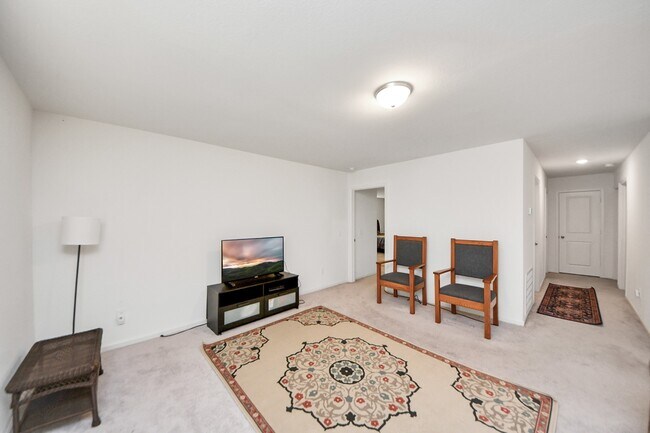 Building Photo - 4830 Highland Spgs Dr