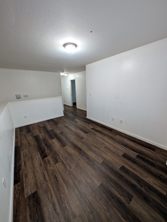 Building Photo - 3200 S Jensen Ct