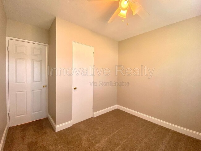 Building Photo - 311 Lake Annie Dr