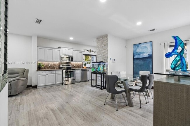 Building Photo - 18087 SW 30th Ct