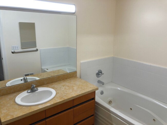 Building Photo - COMING SOON! Huge bi-level 3 bedroom 2.5 b...