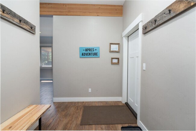 Building Photo - 278 Mountain Willow Dr