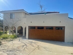 Building Photo - Spacious 4 bedroom/ 3 bath house in Nipomo