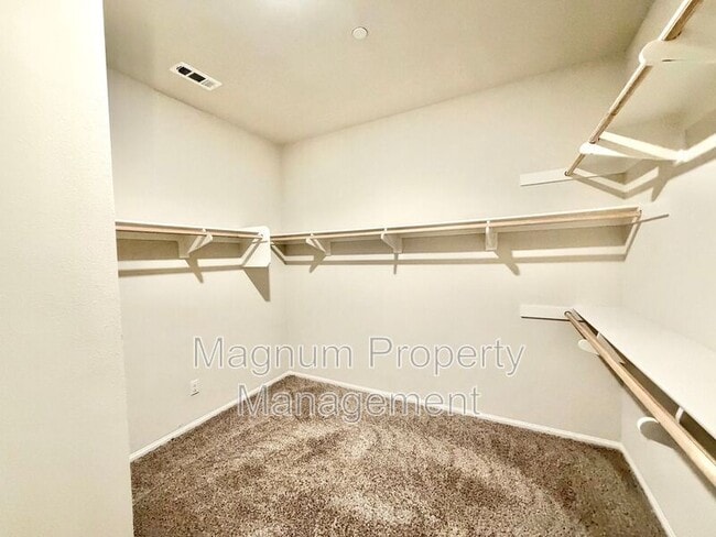 Building Photo - 40617 Birchfield Dr