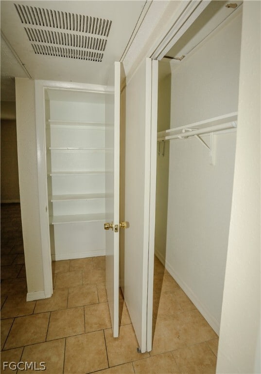 Building Photo - 2835 Winkler Ave