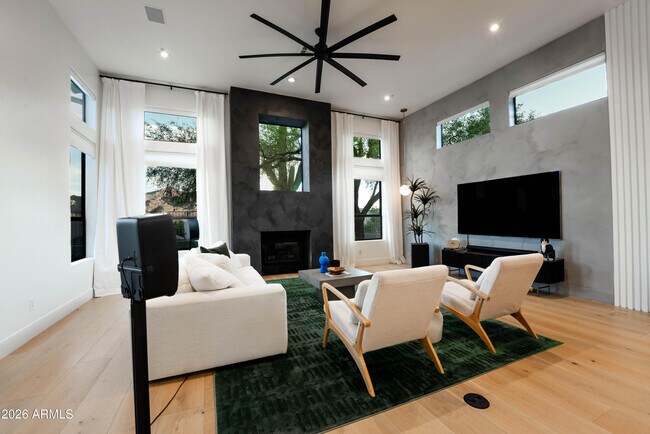 Building Photo - 11529 E Desert Holly Dr