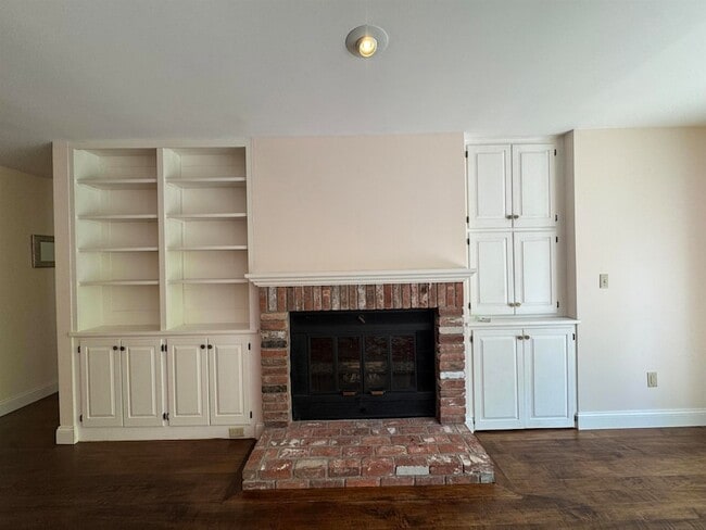 Building Photo - 524 Equinox on The Battenkill