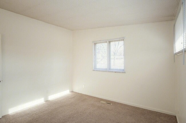 Building Photo - 500 Eldora Ln