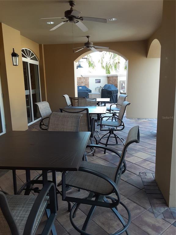 Building Photo - 1064 N Tamiami Trl