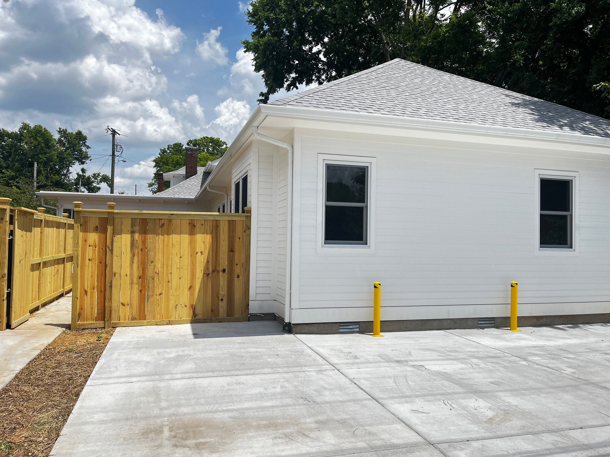 Private Parking - 2101 Grantland Ave