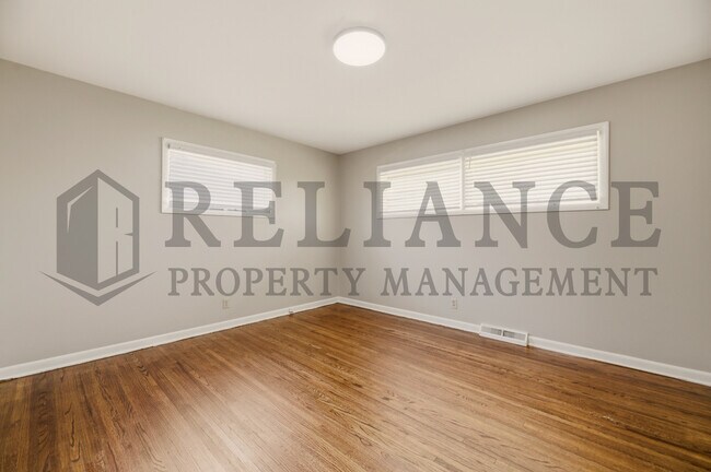 Building Photo - 9711 W Birch Ln