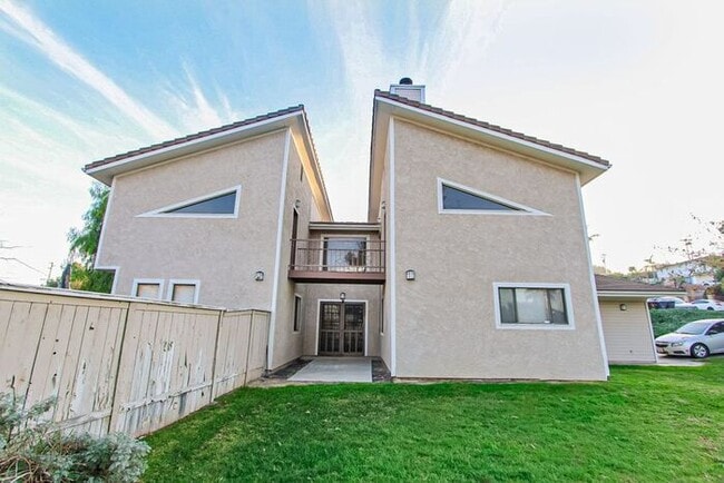 Building Photo - Modern 3 Bed Home for Rent in Riverside CA 92507 Garage Available