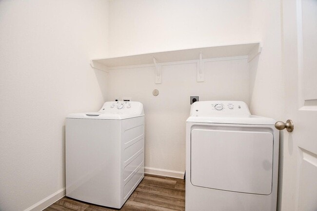 Building Photo - 5906 Bright Keel Dr