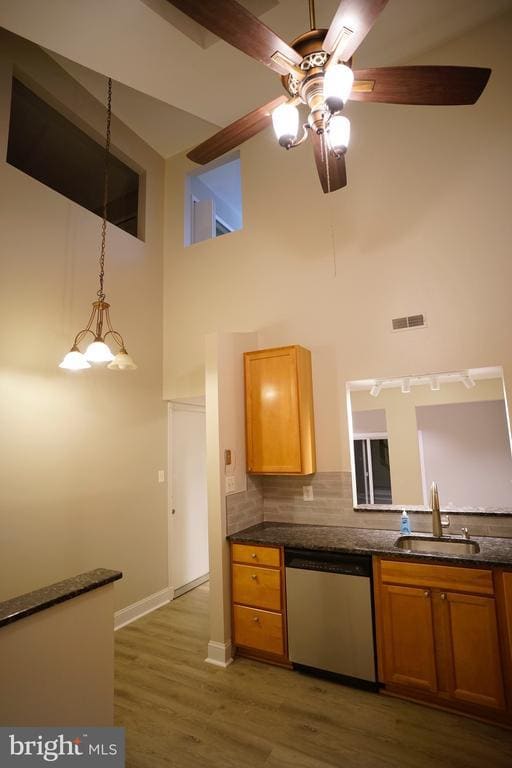 Building Photo - 6317 Early Glow Ct