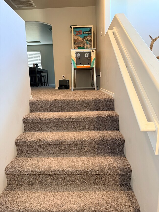 Building Photo - 1418 Santa Thomas St