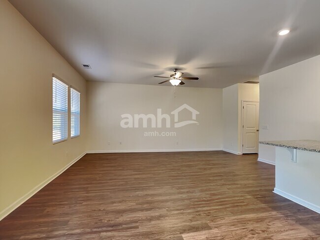 Building Photo - 178 Orion Way