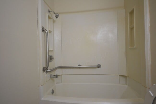 Building Photo - Sommerfield Apartments