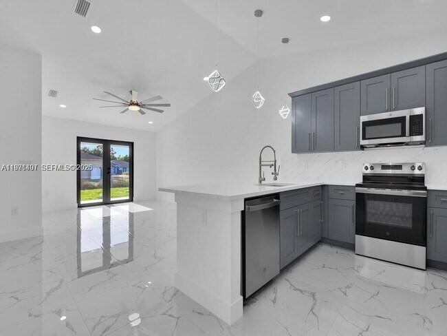 Building Photo - 5117 24th St SW