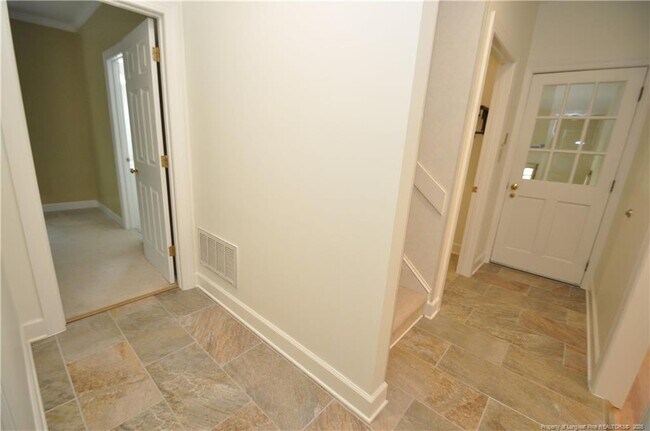 Building Photo - 6121 Chowning Ct
